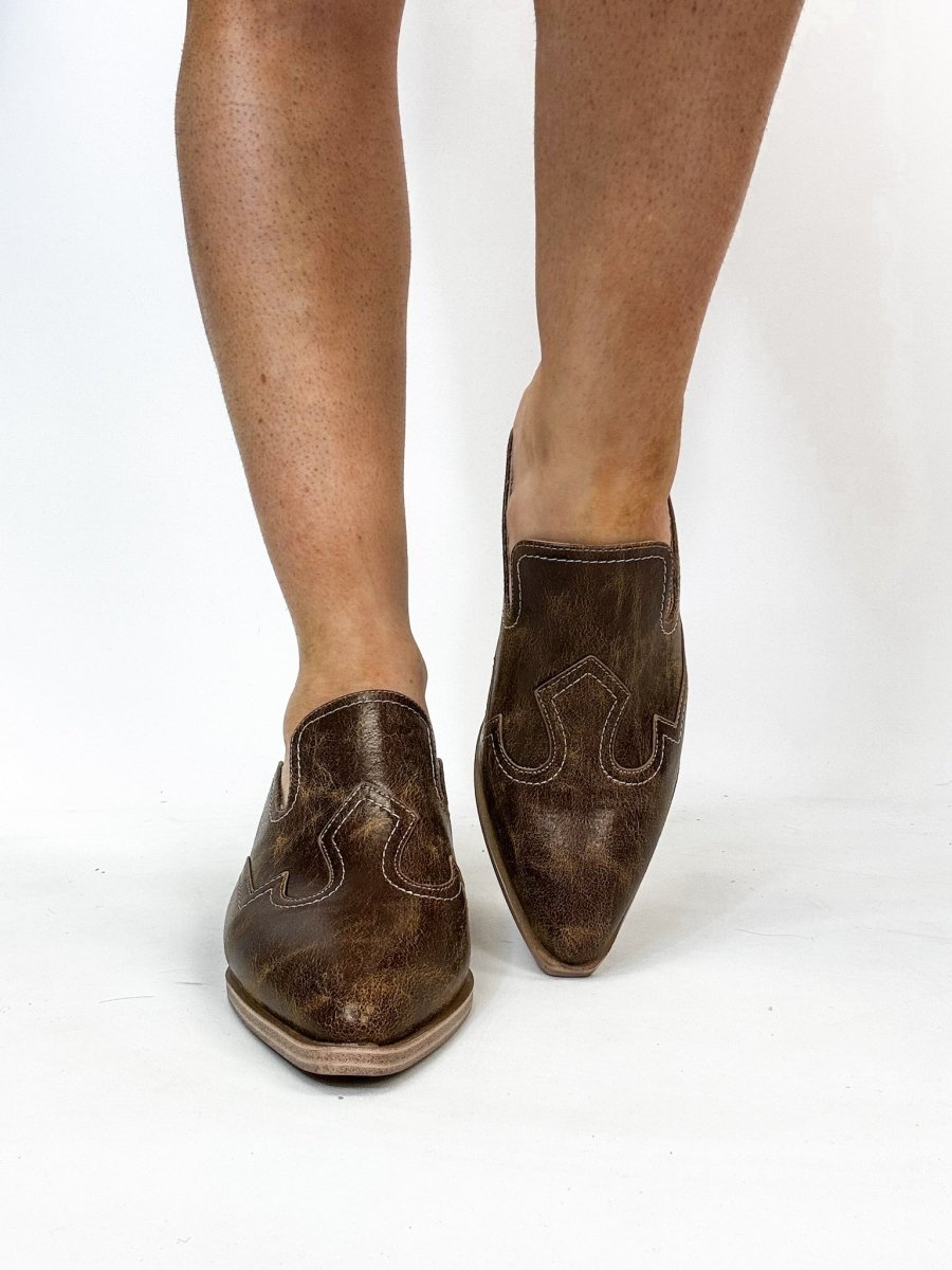 Corky's Tan Crackle Saloon Shoes - Image 5