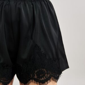 Alternative view of Black Lace Splicing Shorts